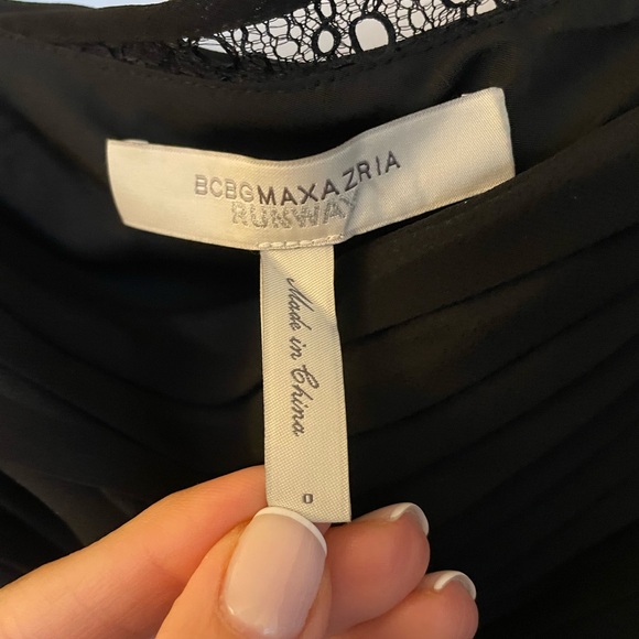 BCBG Lace mini dress with side train - Picture 3 of 4